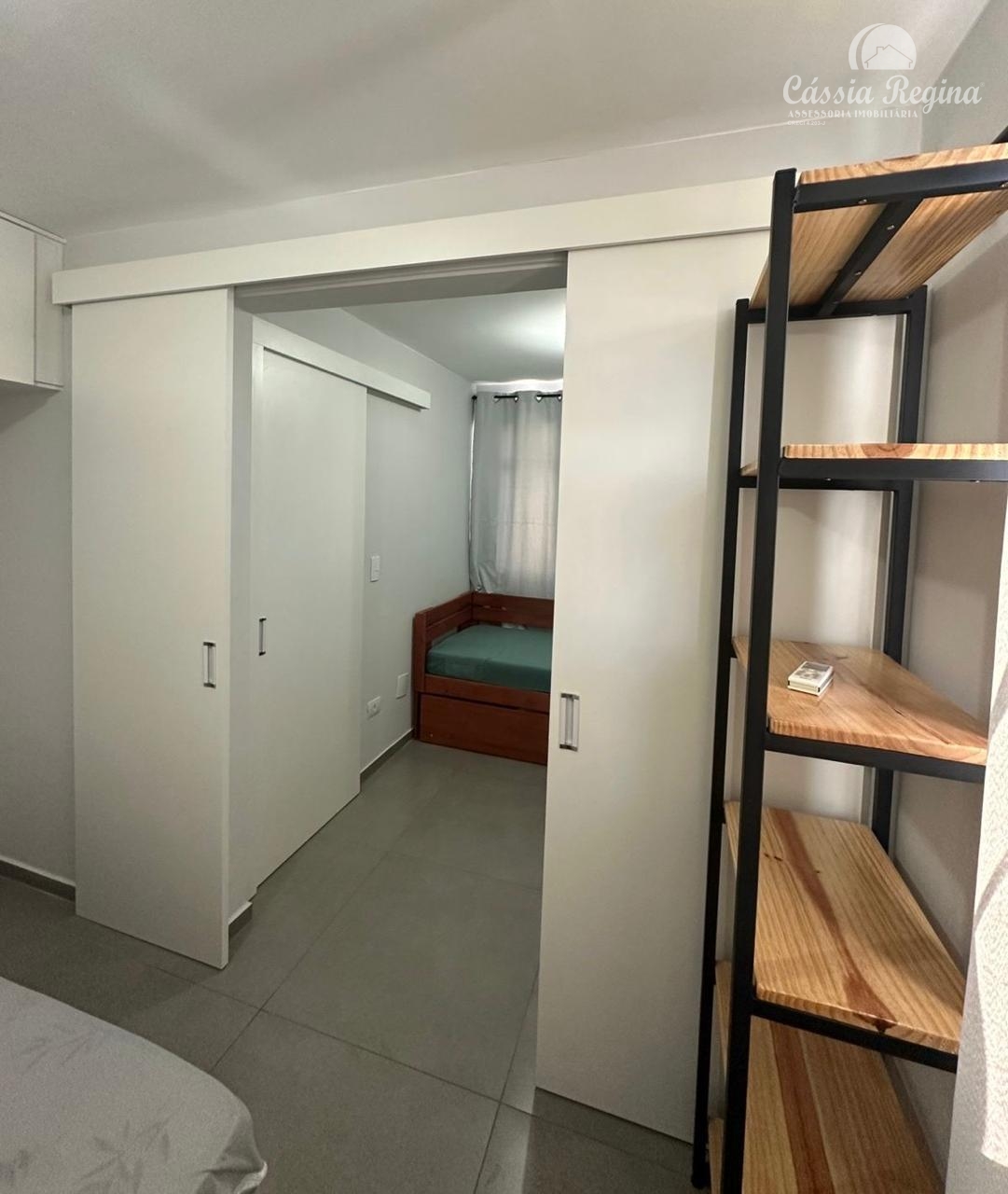 Apartamento com 02 dormitórios - Edifício Cheverny