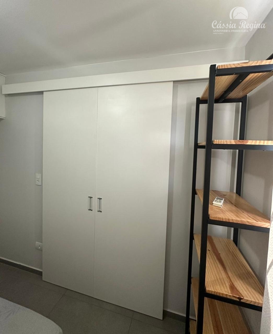 Apartamento com 02 dormitórios - Edifício Cheverny