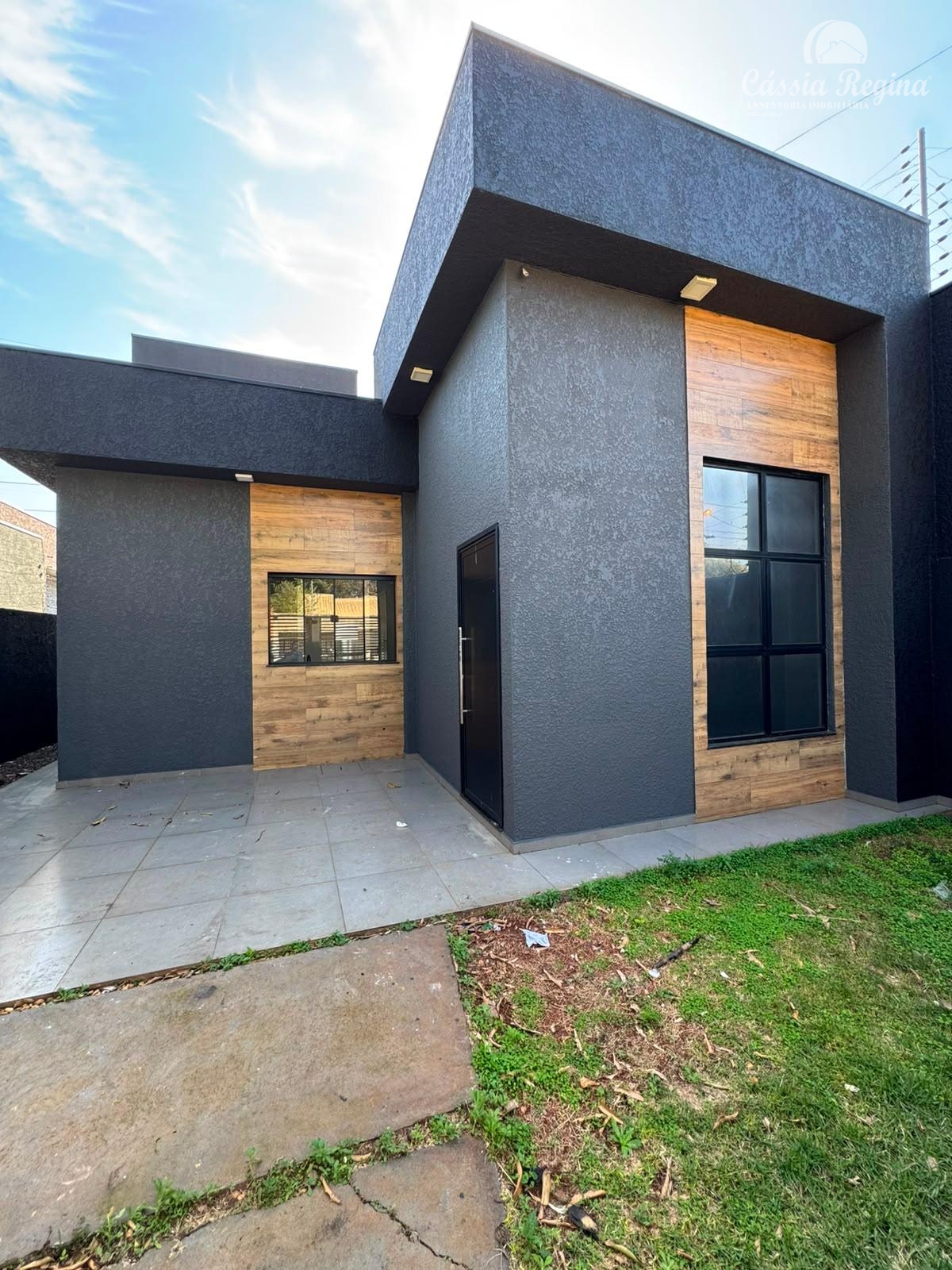 Casa com 3 dormitórios para locação, sendo 1 suíte em FOZ DO IGUACU - PR