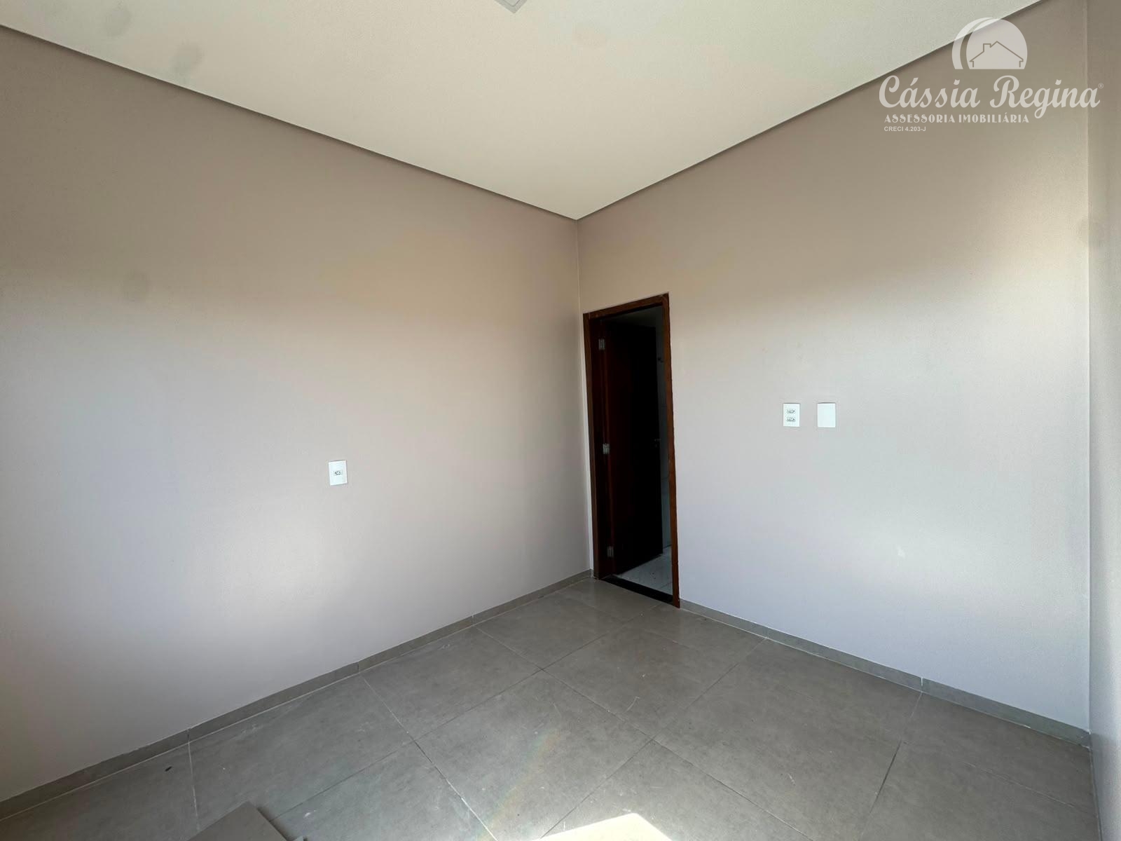 Casa com 3 dormitórios para locação, sendo 1 suíte em FOZ DO IGUACU - PR