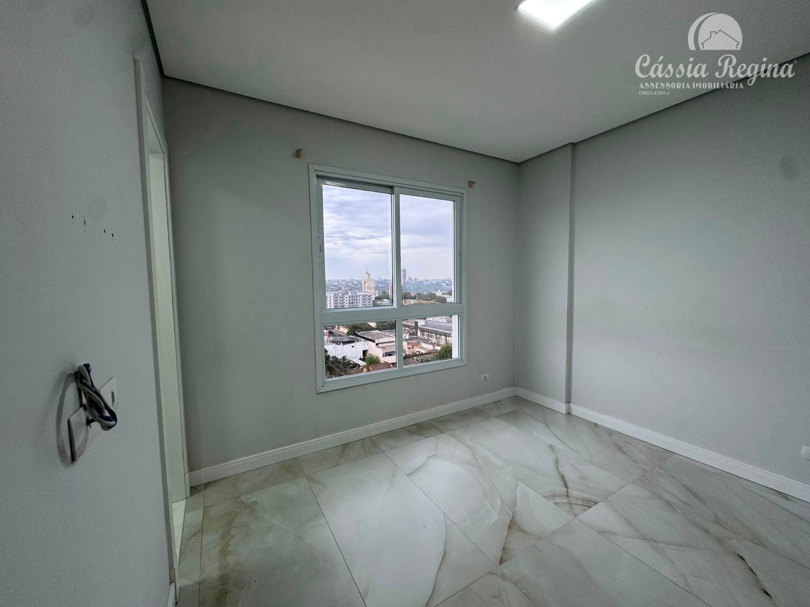 Apartamento para locação, com 3 quartos sendo 1 suíte no Elegance Tower