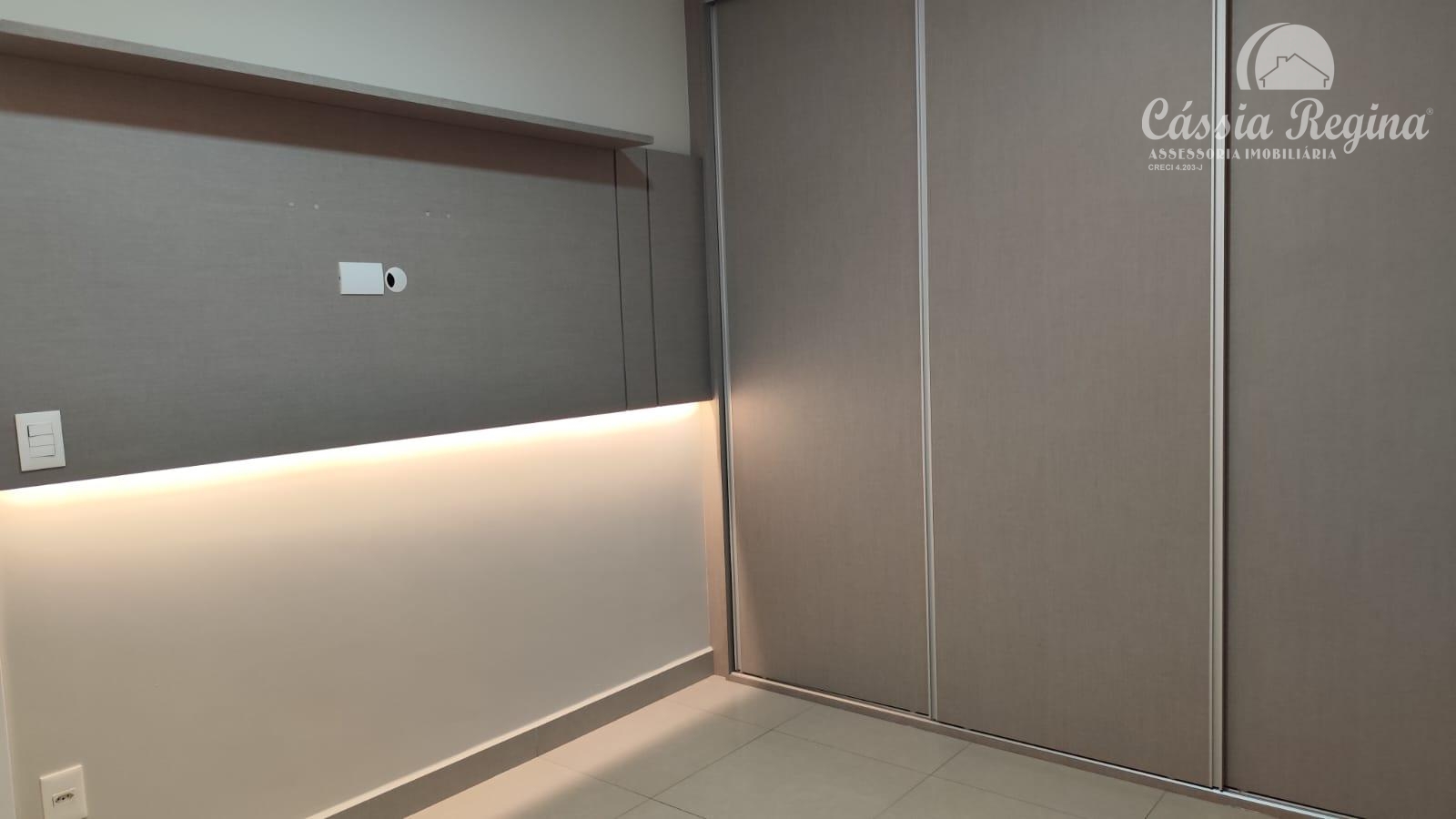 Apartamento à venda, 03 dormitórios no Edifício Esmeralda, Centro, FOZ DO IGUACU - PR