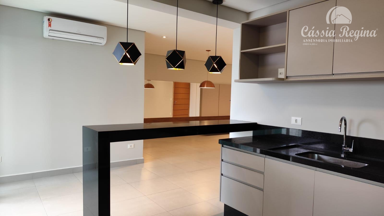 Apartamento à venda, 03 dormitórios no Edifício Esmeralda, Centro, FOZ DO IGUACU - PR