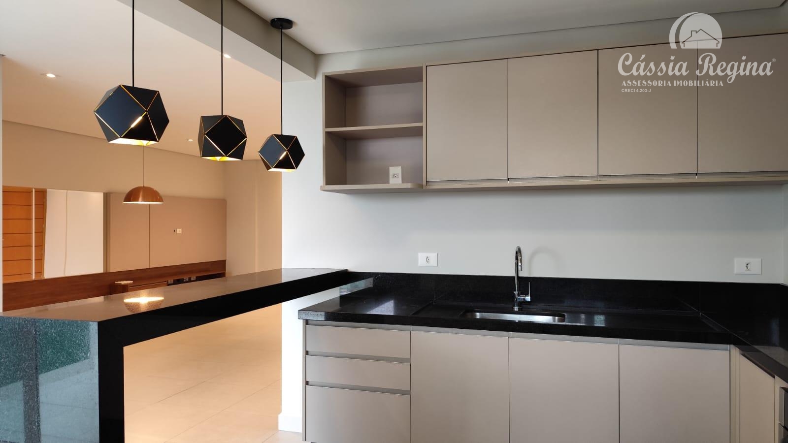 Apartamento à venda, 03 dormitórios no Edifício Esmeralda, Centro, FOZ DO IGUACU - PR