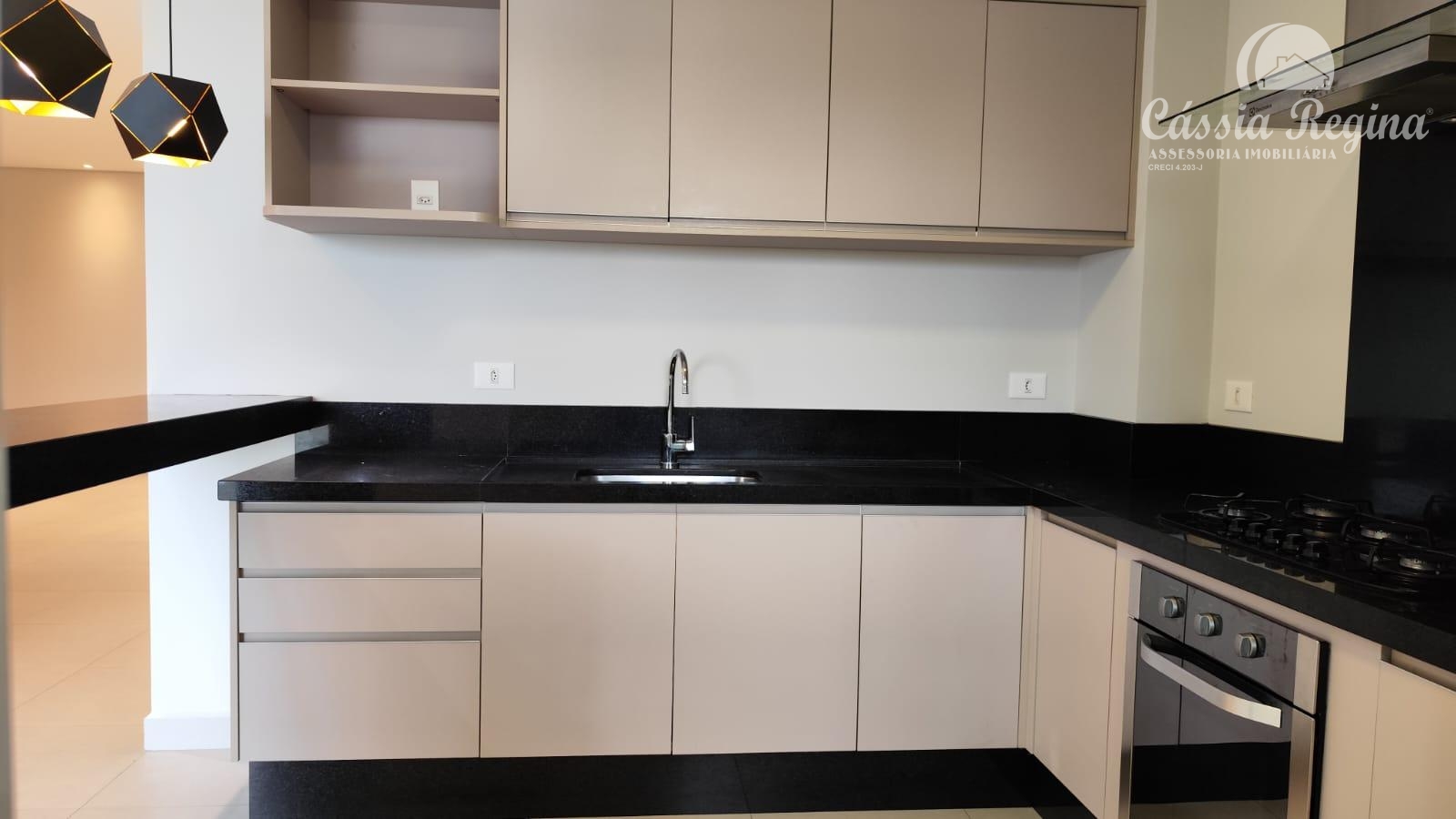 Apartamento à venda, 03 dormitórios no Edifício Esmeralda, Centro, FOZ DO IGUACU - PR