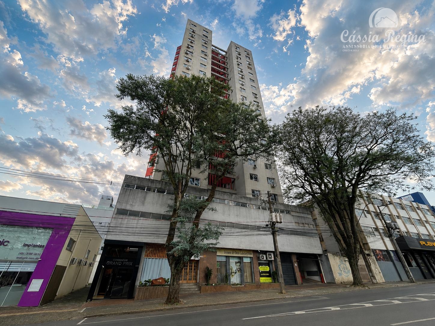 Apartamento à venda, Edifício Grand Prix, Centro - FOZ DO IGUACU - PR