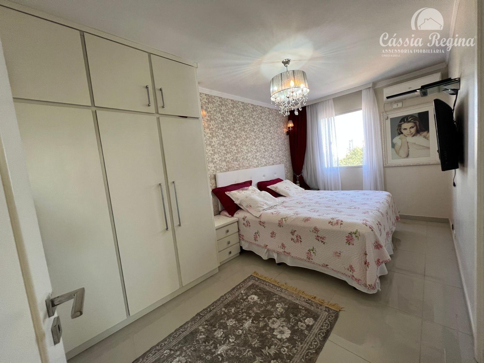 Apartamento com 02 dormitórios, sendo 01 suíte no Edifício Missões, Foz do Iguaçu
