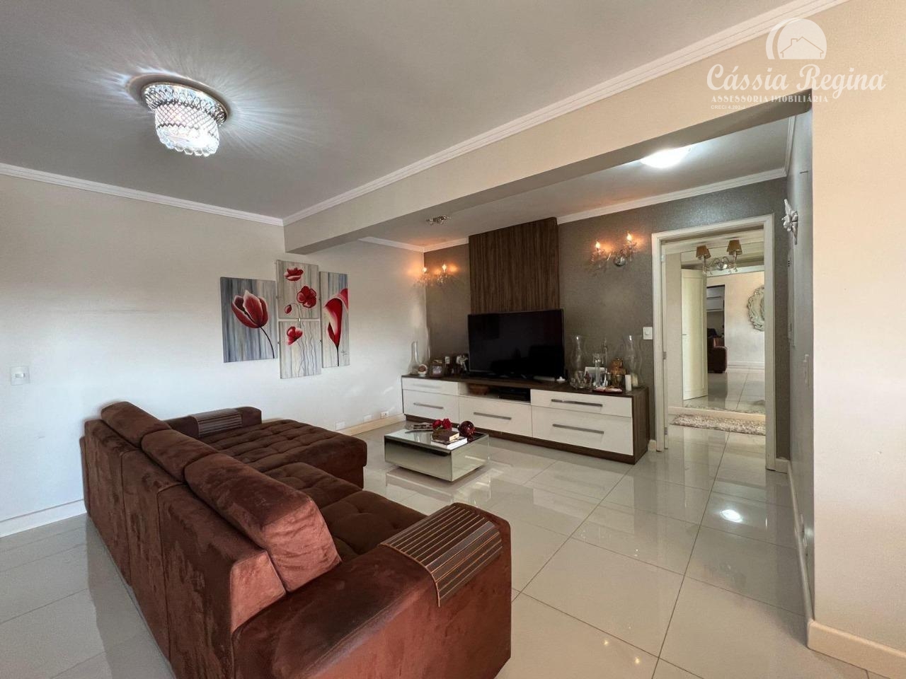 Apartamento com 02 dormitórios, sendo 01 suíte no Edifício Missões, Foz do Iguaçu