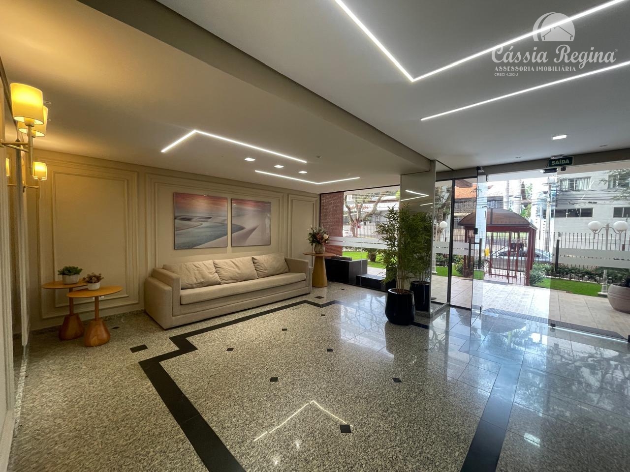 Apartamento com 03 dormitórios, sendo 02 suíte no Edifício Monte Carlo  Região Central