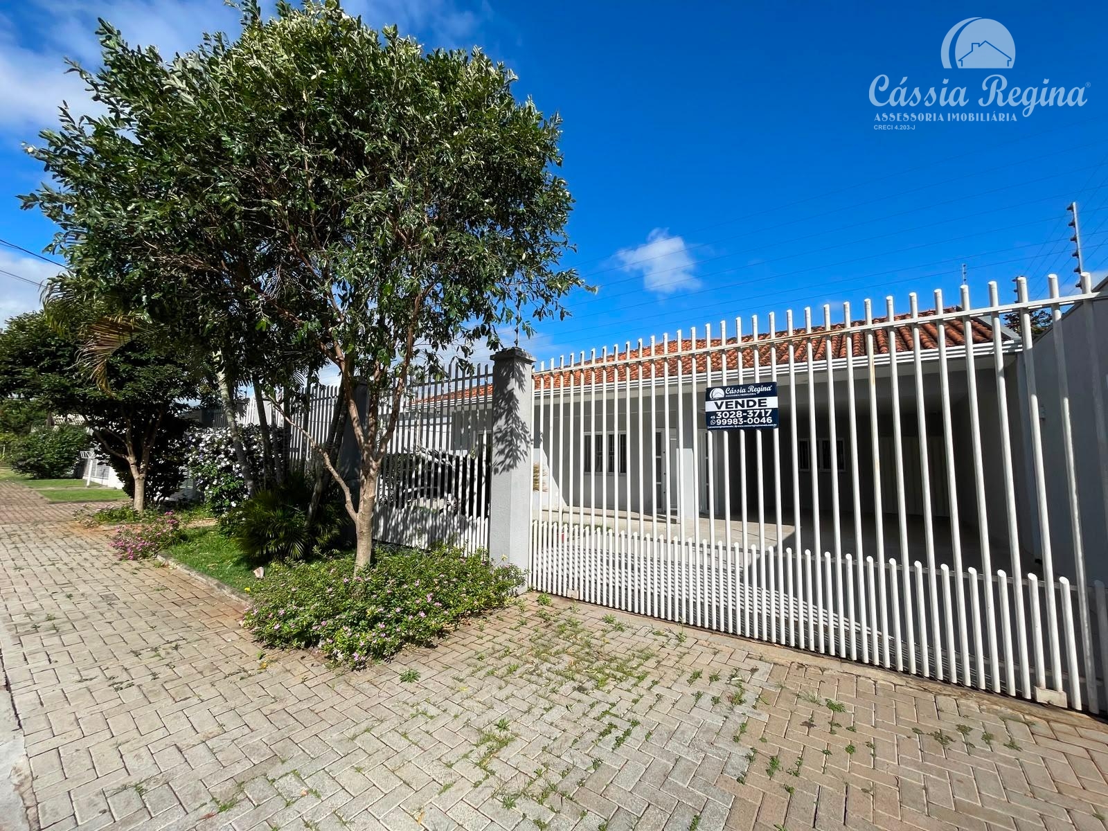 Casa à venda, com 05 dormitórios, localizada na Vila A, Foz do Iguaçu.