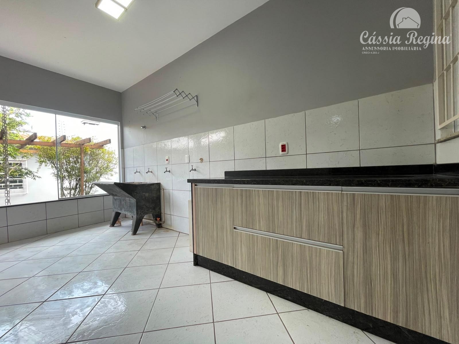 Casa à venda, com 05 dormitórios, localizada na Vila A, Foz do Iguaçu.