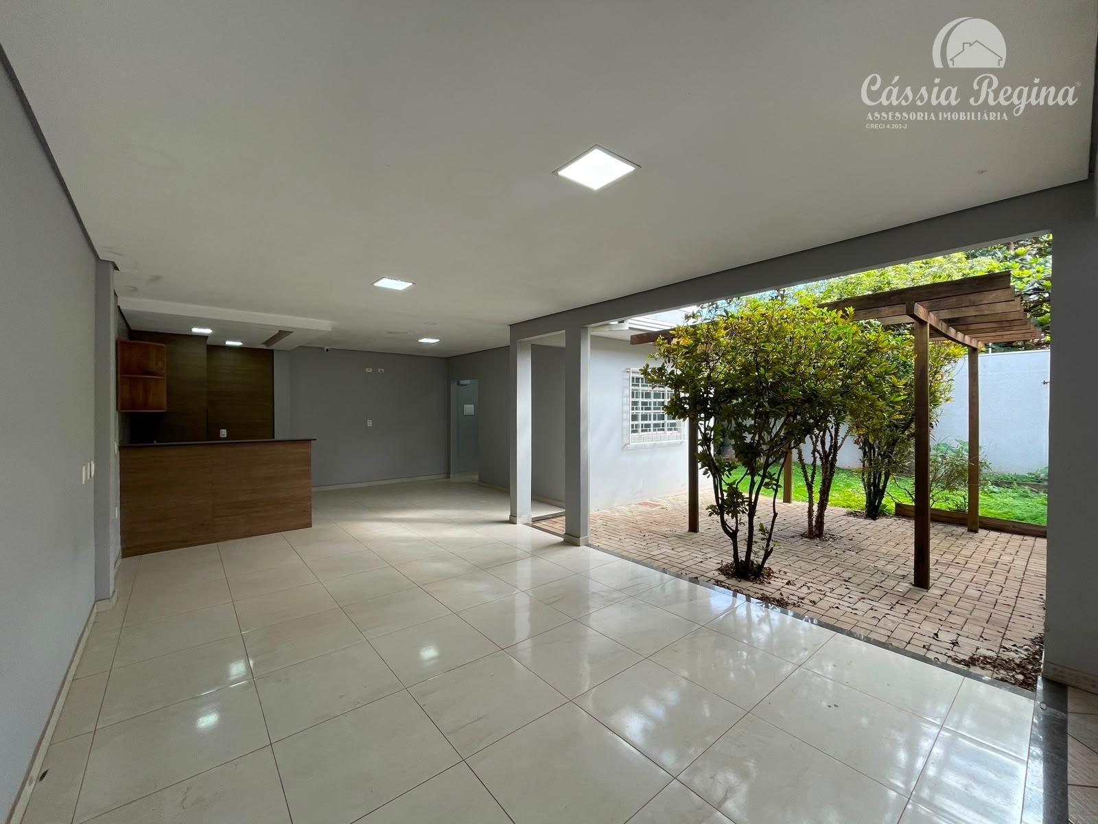 Casa à venda, com 05 dormitórios, localizada na Vila A, Foz do Iguaçu.