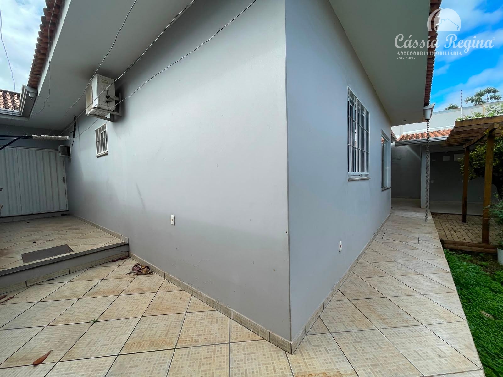 Casa à venda, com 05 dormitórios, localizada na Vila A, Foz do Iguaçu.