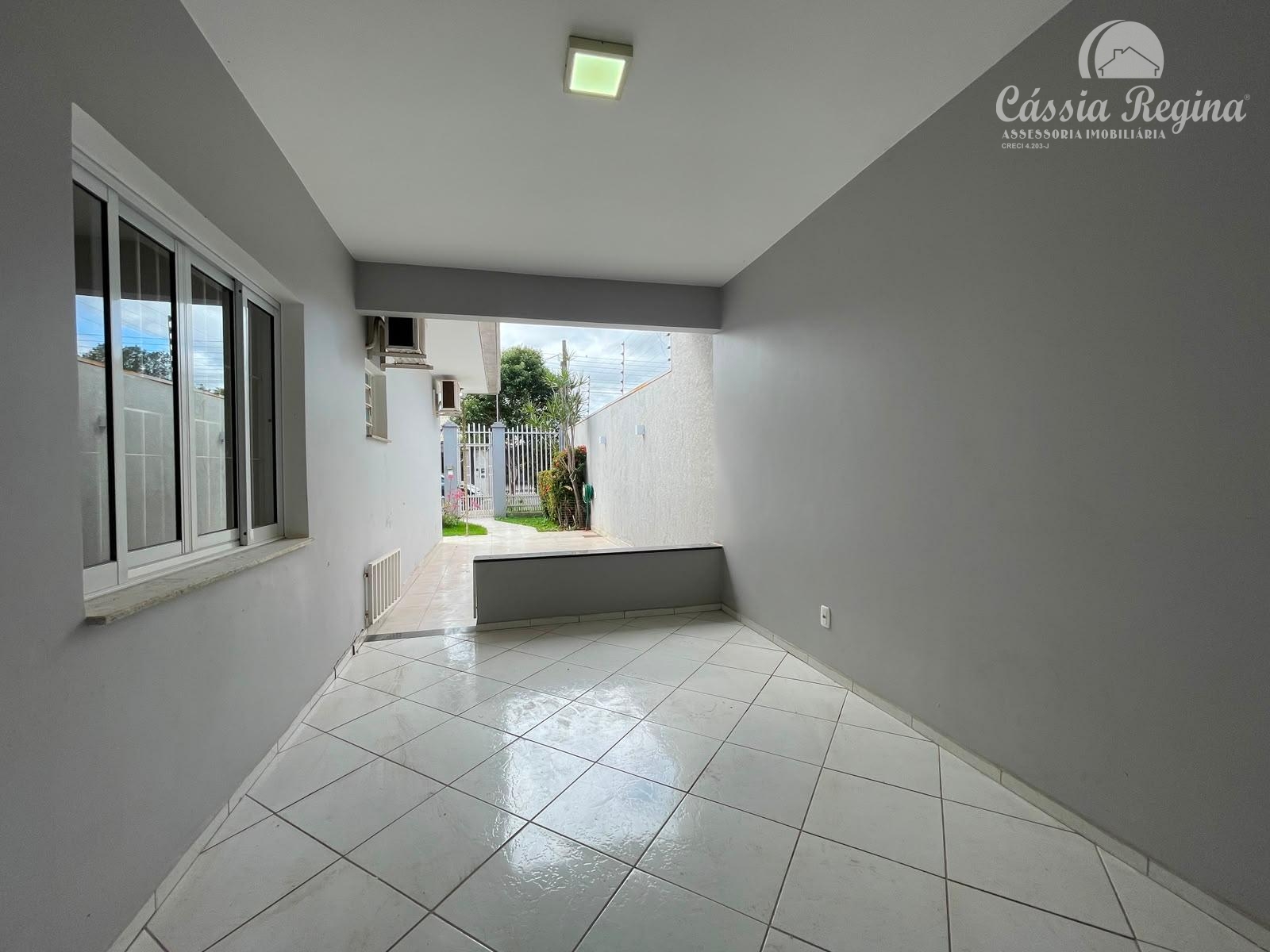 Casa à venda, com 05 dormitórios, localizada na Vila A, Foz do Iguaçu.