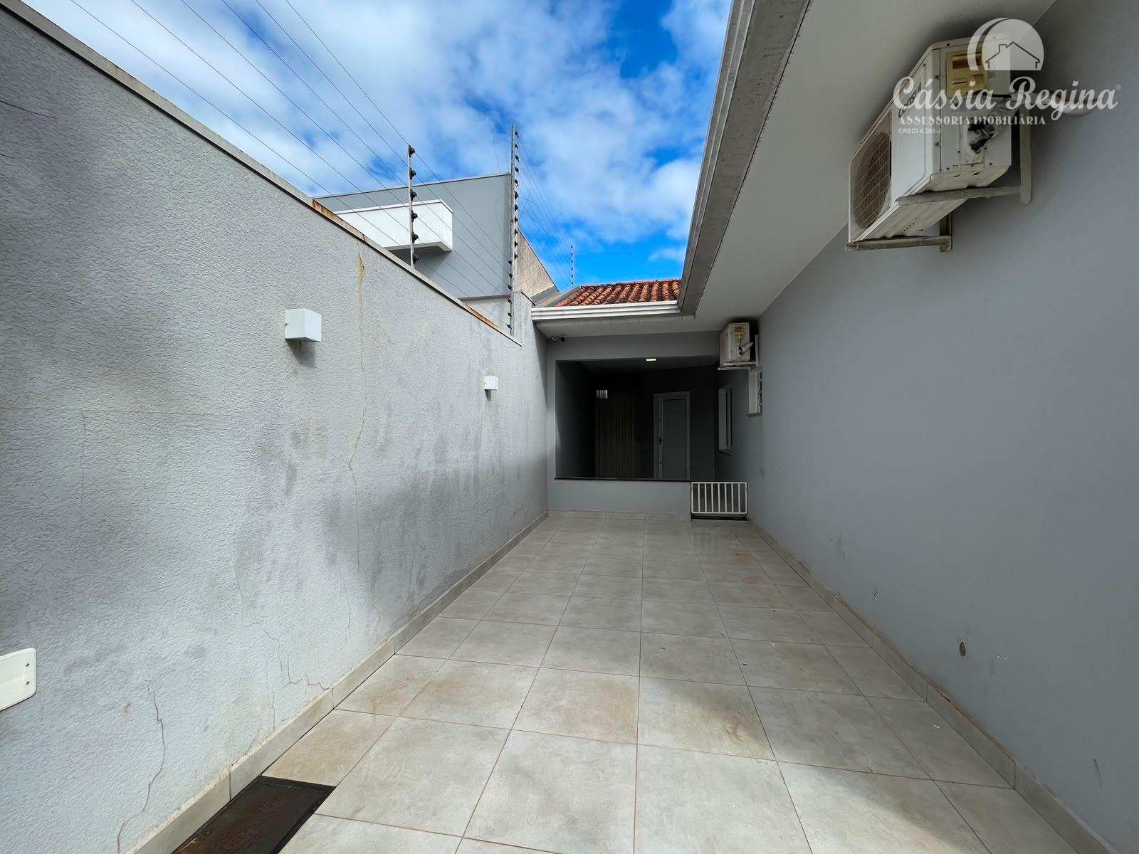 Casa à venda, com 05 dormitórios, localizada na Vila A, Foz do Iguaçu.
