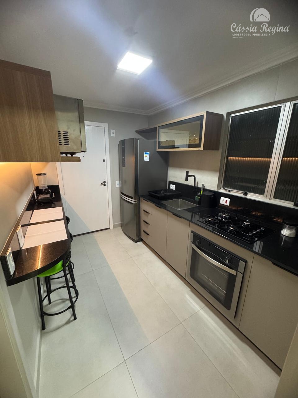 Apartamento com ótima localização - Edifício Prof. Bernardo Litzinger - Centro
