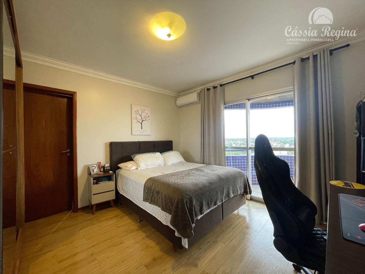 Apartamento duplex à venda no Edifício Torre Azul, Centro, Foz do Iguaçu - PR