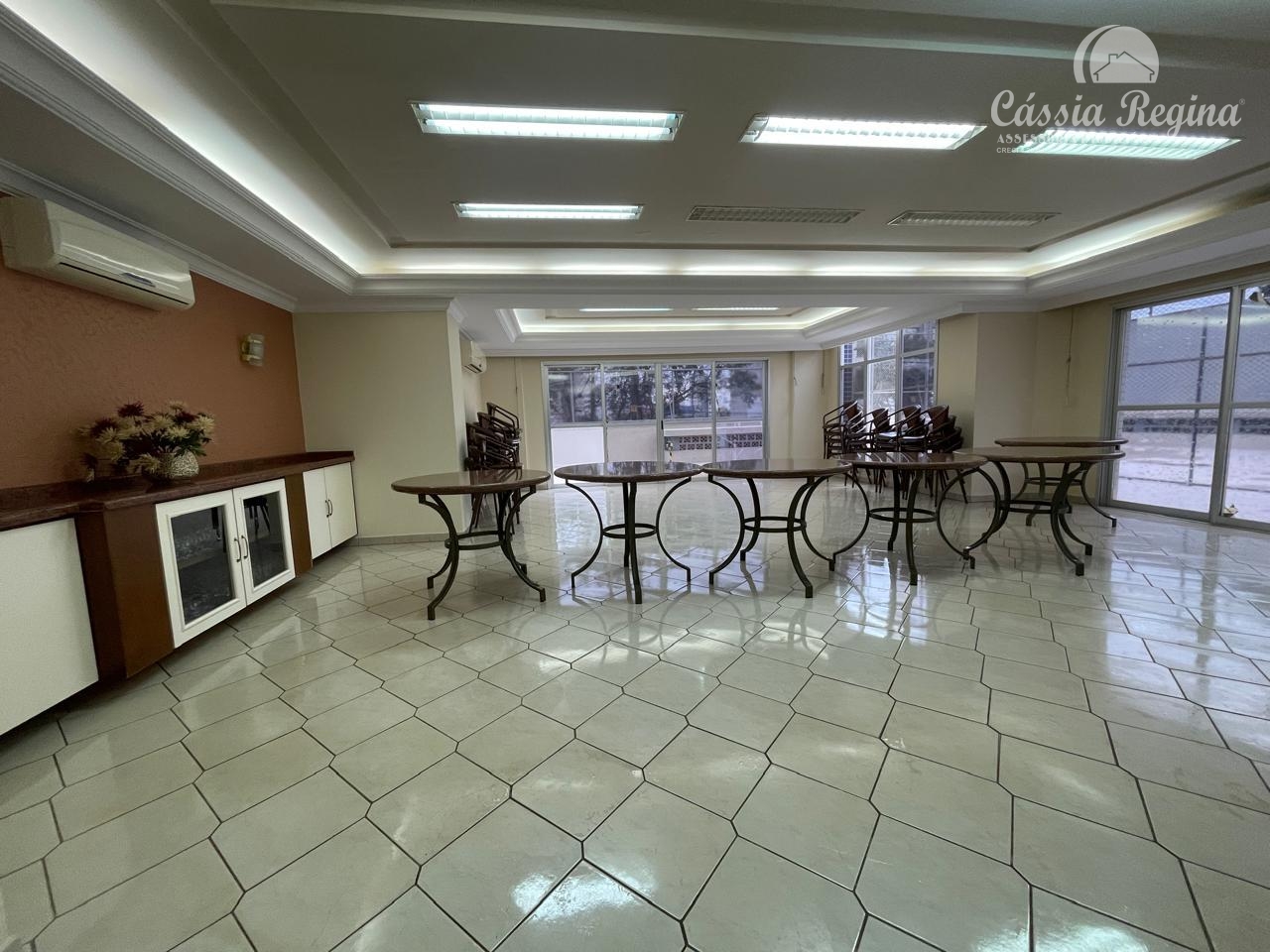 Apartamento duplex à venda no Edifício Torre Azul, Centro, Foz do Iguaçu - PR