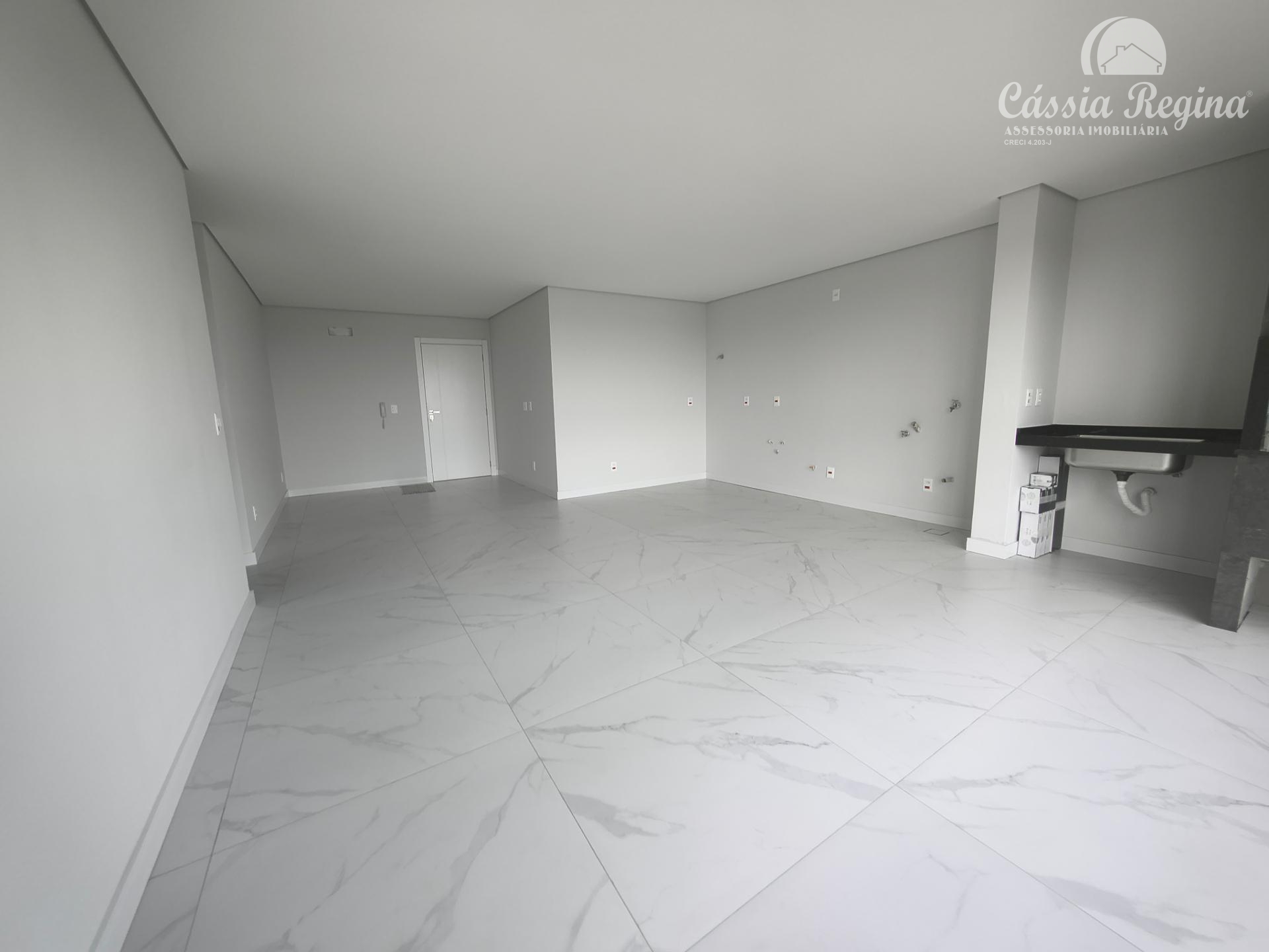 Apartamento à venda, no Edifício London Tower, Jardim Cláudia, FOZ DO IGUACU - PR
