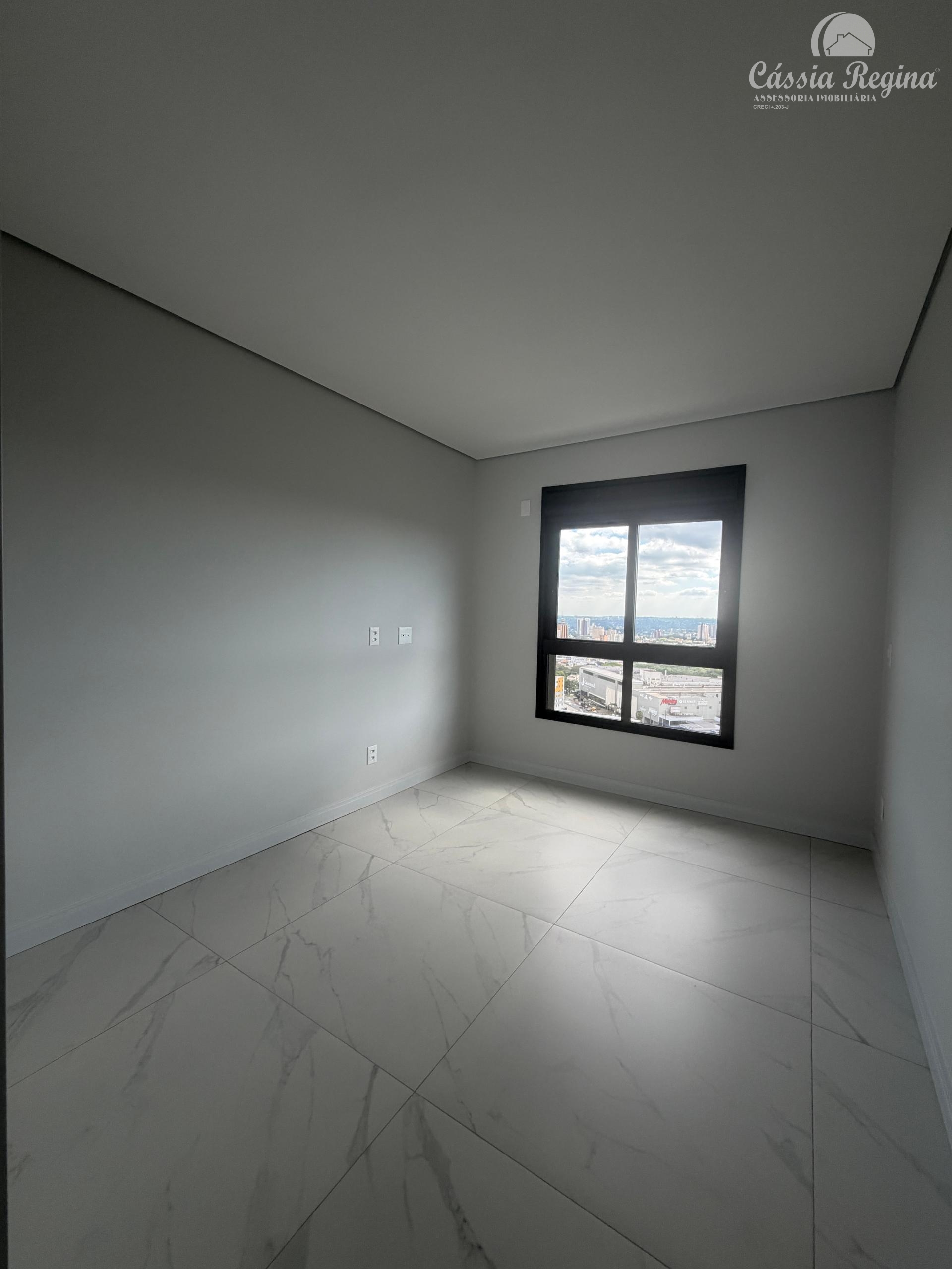 Apartamento à venda, no Edifício London Tower, Jardim Cláudia, FOZ DO IGUACU - PR