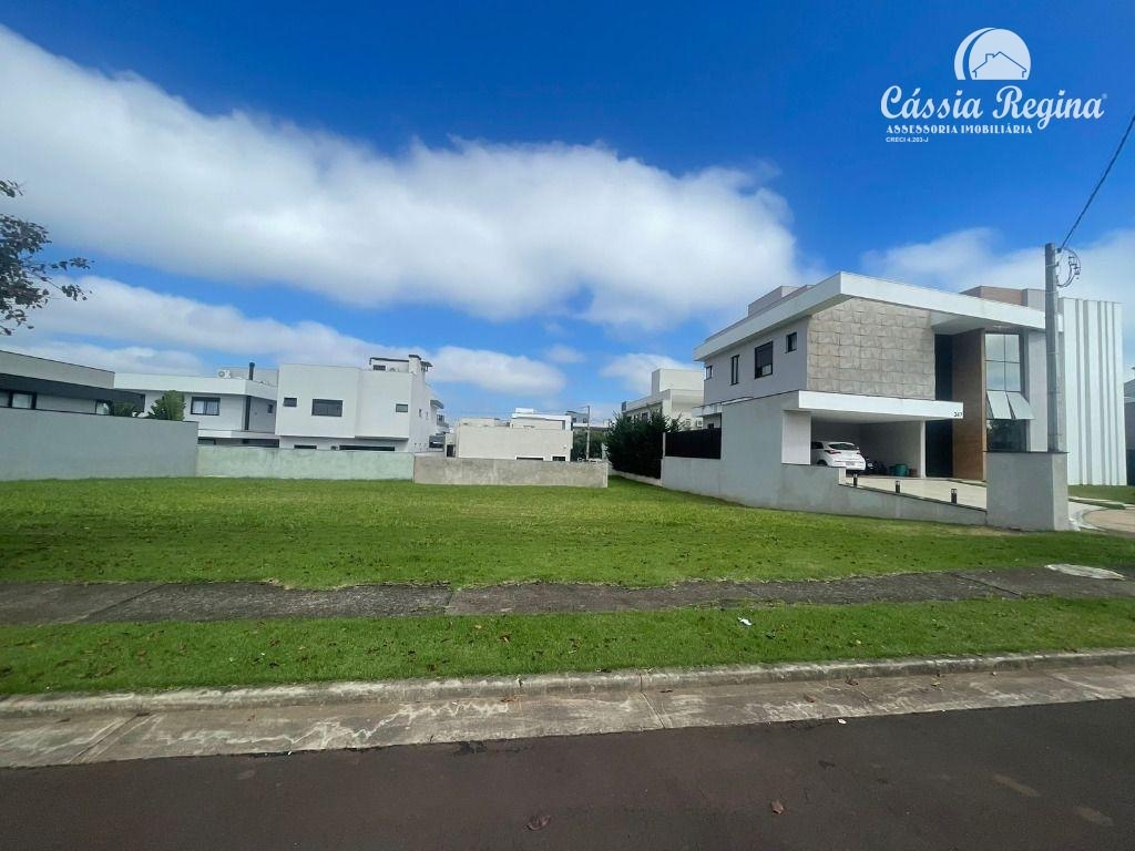 Terreno com 317,50m², localizado no Condomínio Terras Alpha II - Vila A