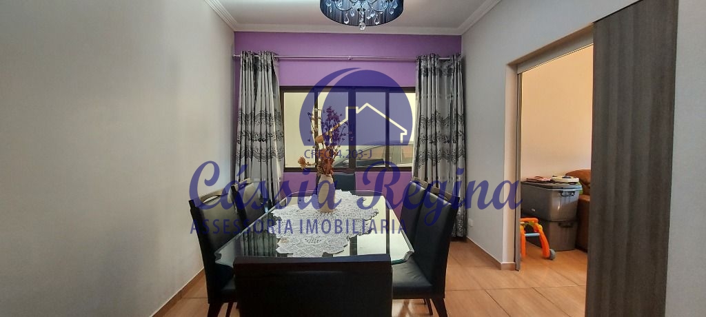 Casa com 03 dormitórios sendo 01 suíte com piscina - Jardim Bourbon