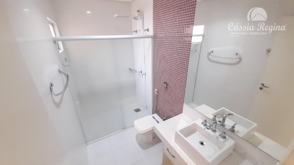 Sobrado mobíliado disponível para locação no Condomínio Casabella - Foz do Iguaçu