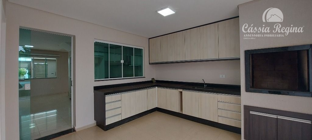 Sobrado com 4 dormitórios à venda,202.00 m², FOZ DO IGUACU - PR