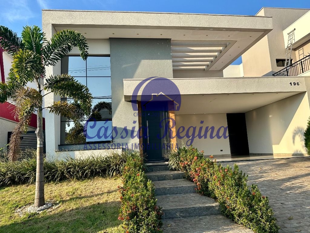 Casa seminova com 03 dormitórios sendo 01 suíte - Condomínio Terras Alpha II