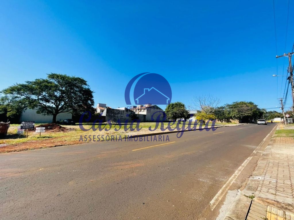 Terreno com área de 426,78m² localizado no Dom Pedro I - Região do Jardim Panoram