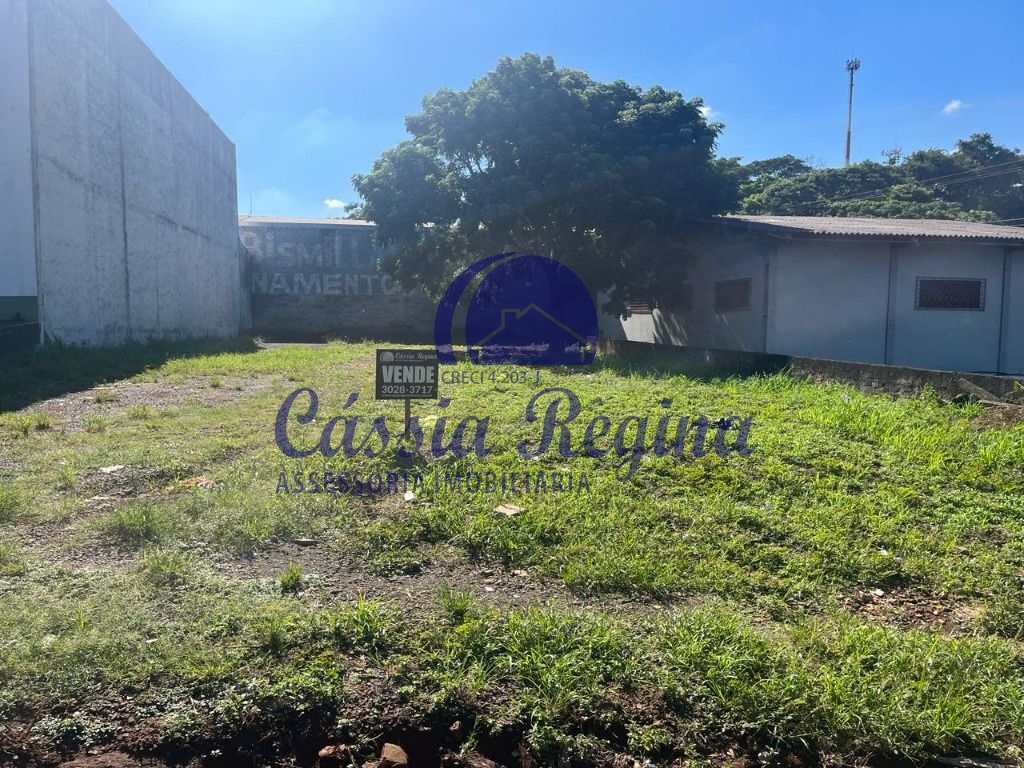 Terreno à venda em ótima localização comercial na Vila Portes