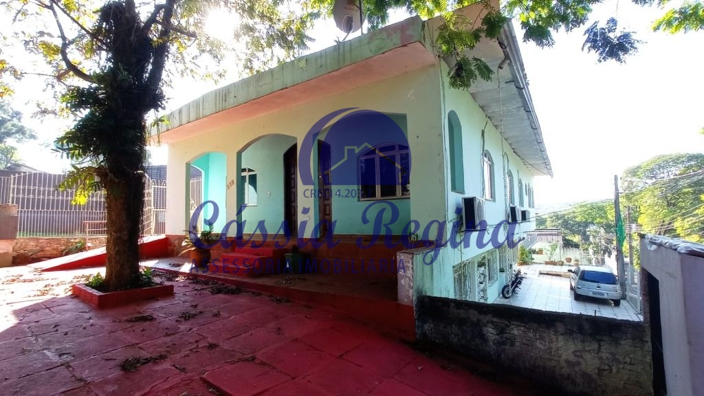 Casa à venda no centro de Foz do Iguaçu com 10 kitnets