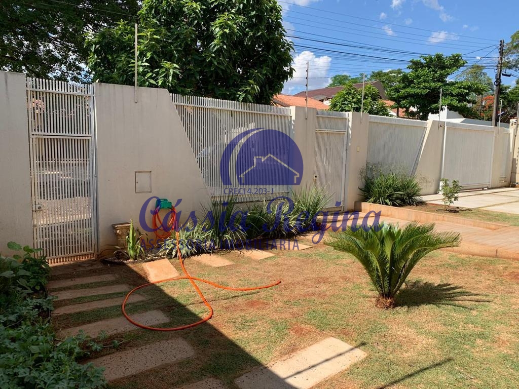 Sobrado com 3 suítes com edícula e piscina - Jardim Eliza I
