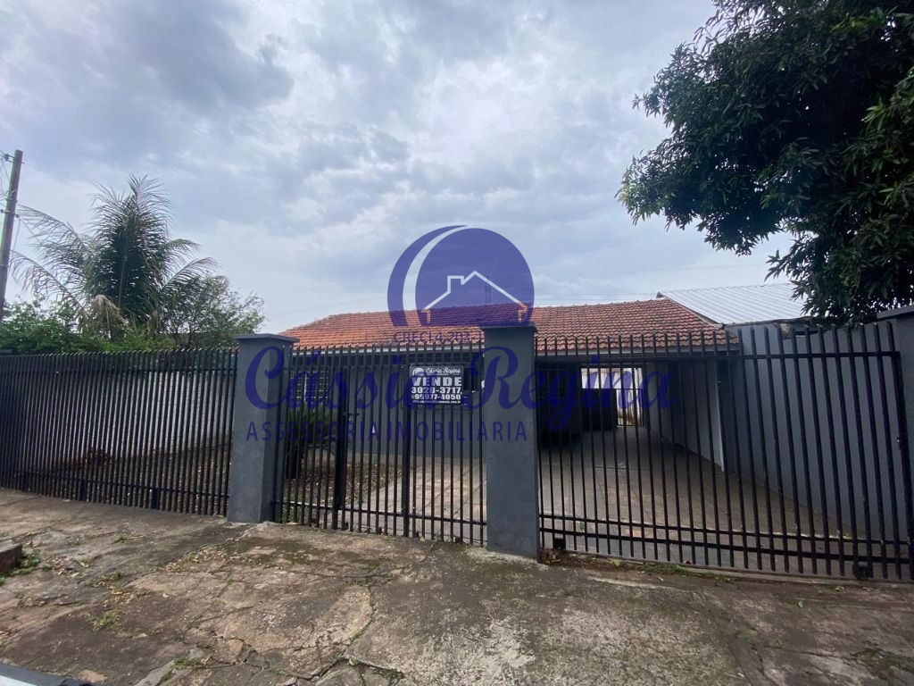 Casa com 02 dormitórios - Parque Imperatriz