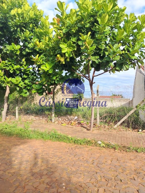 Terreno com 360m² murado à venda no Jardim Canadá