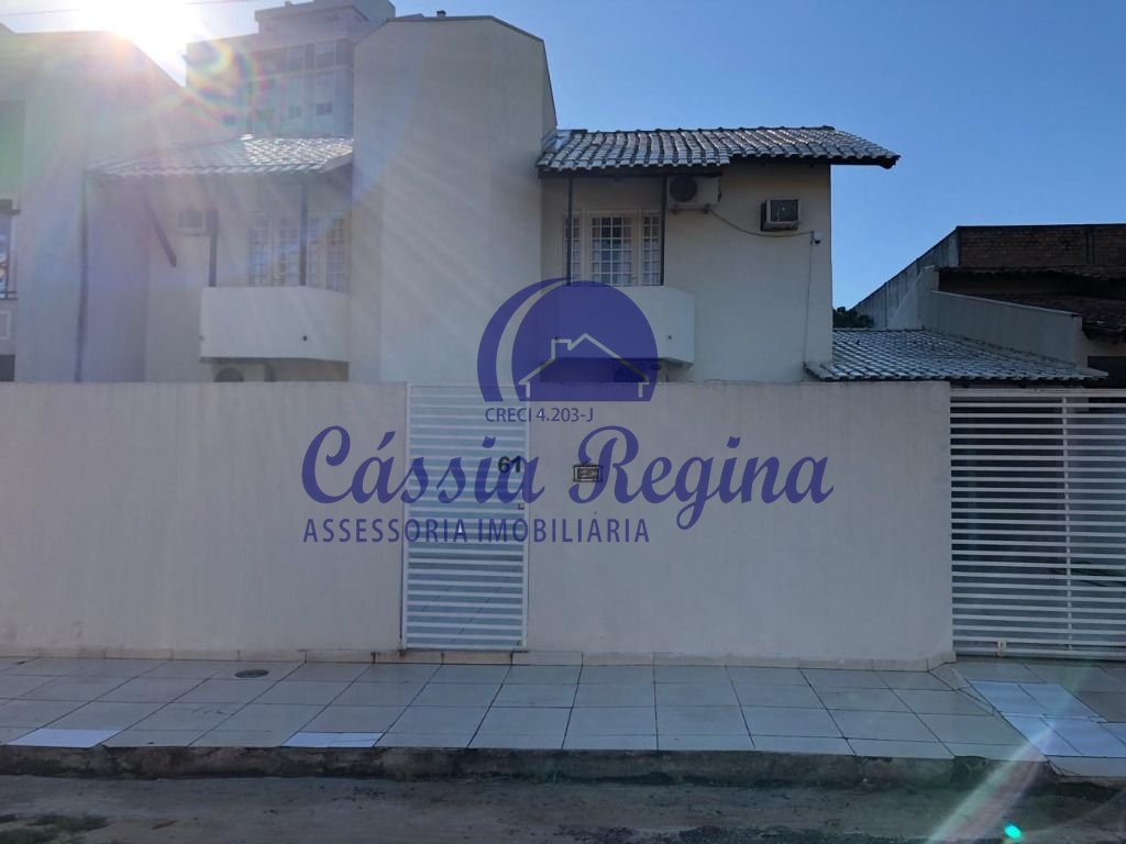 Sobrado à venda com 04 dormitórios no Jardim Eldorado