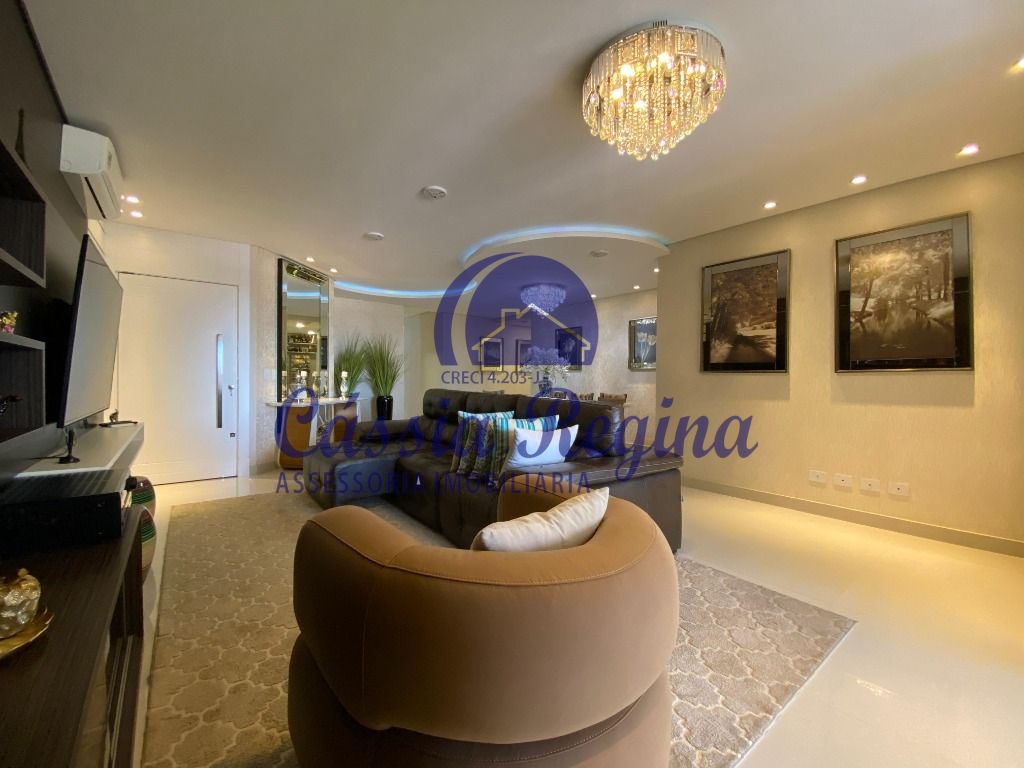 Apartamento com 4 dormitórios à venda no Edifício Renascence - Centro