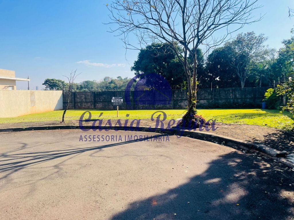 Terreno com 615,24m² à venda no Condomínio Dom Olívio - Região Central