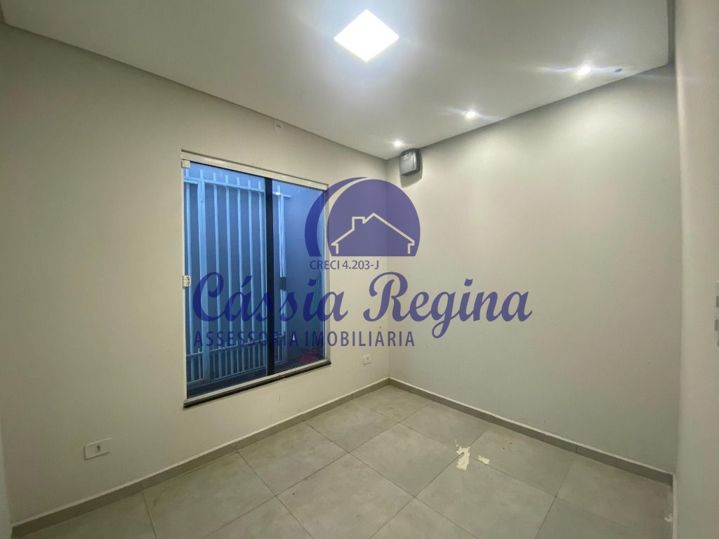 Sobrado mobiliado com 02 suítes, ótima localização na Vila A