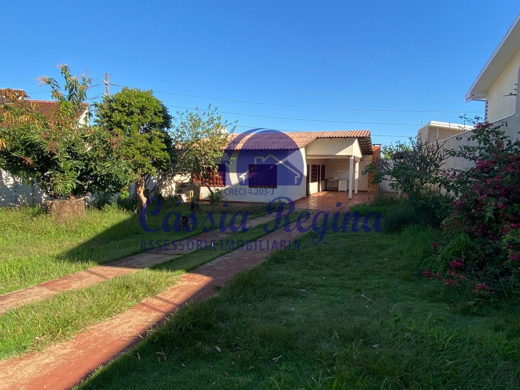 Casa com 03 dormitórios, sendo 01 suíte no Jardim Alice I