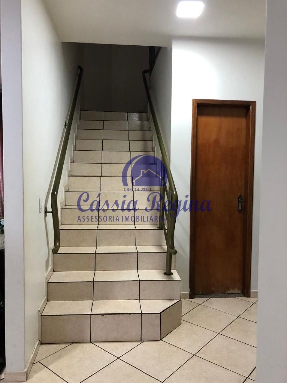 Sobrado à venda com 04 dormitórios no Jardim Eldorado