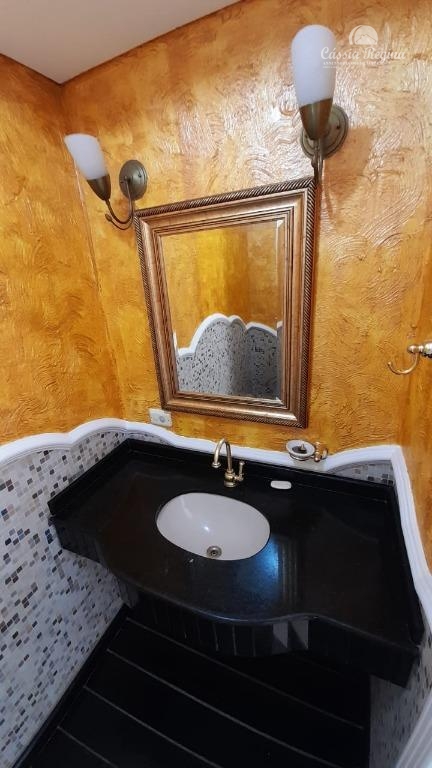 Sobrado com 3 suites para locação, Centro, FOZ DO IGUACU - PR