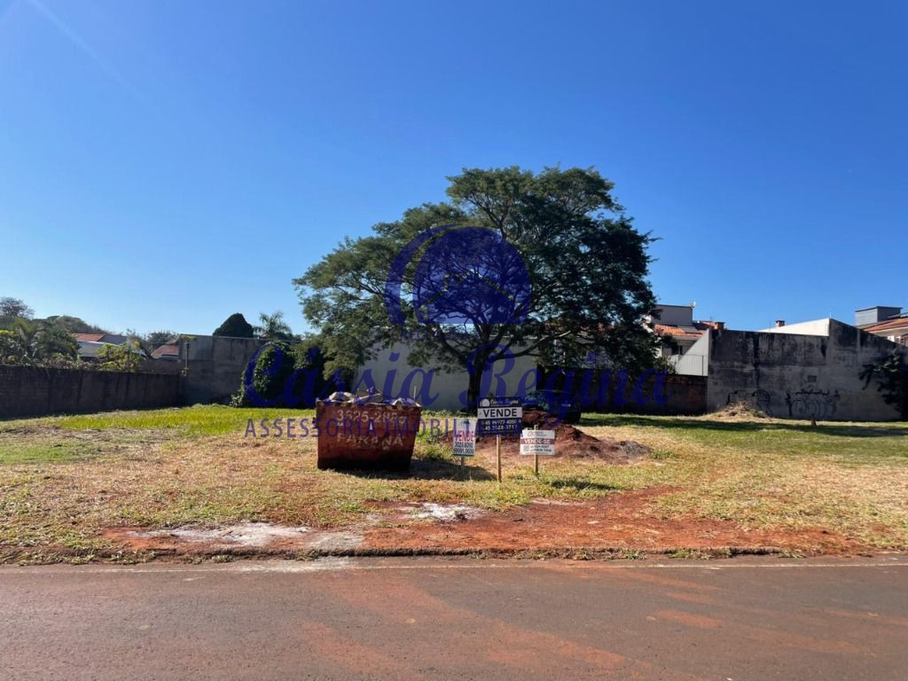 Terreno com área de 426,78m² localizado no Dom Pedro I - Região do Jardim Panoram