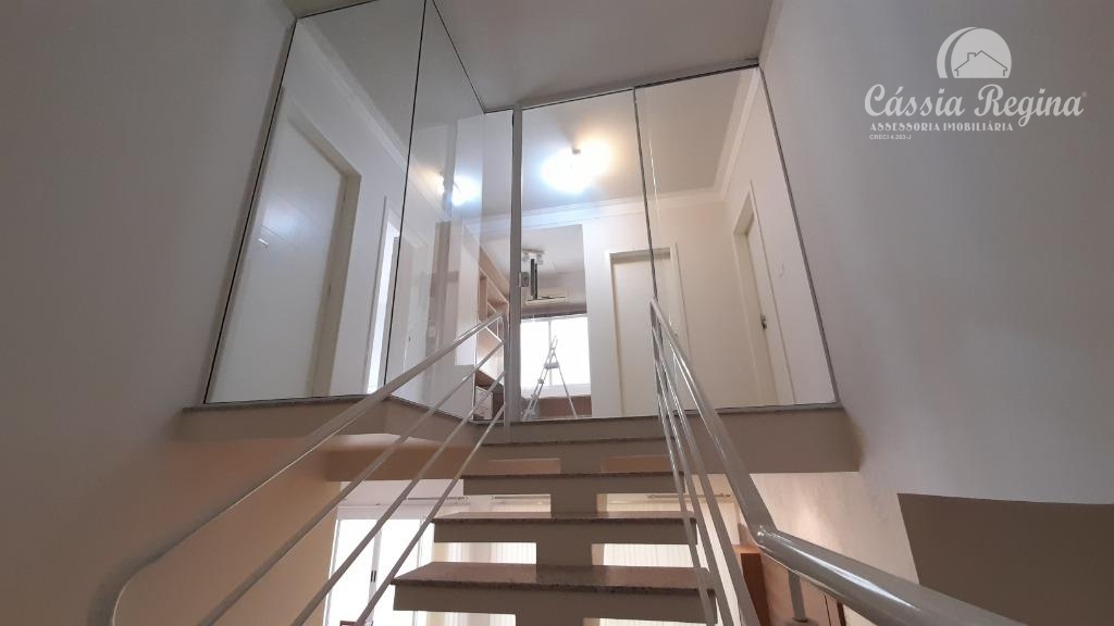 Sobrado mobíliado disponível para locação no Condomínio Casabella - Foz do Iguaçu