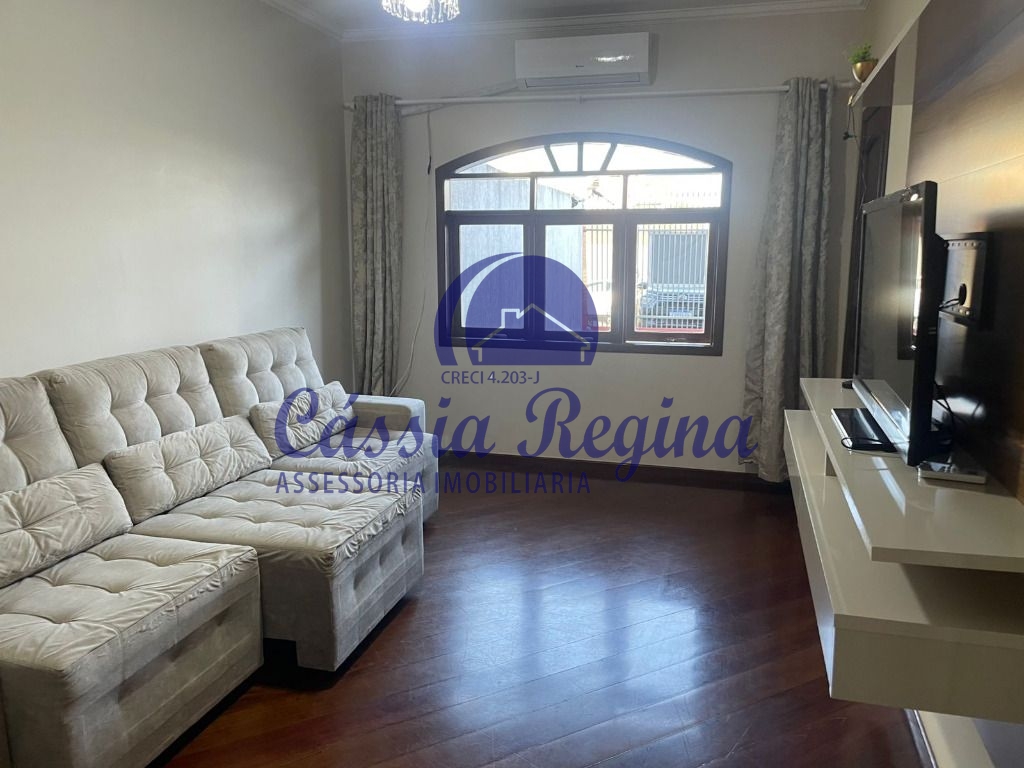 Sobrado com 04 dormitórios, sendo 03 suites no Jardim Tarobá, próximo a Região do