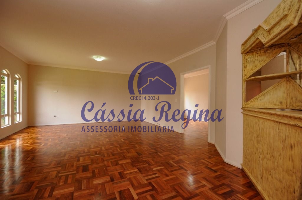 Casa com 03 dormitórios sendo 01 suíte  - Vila Yolanda