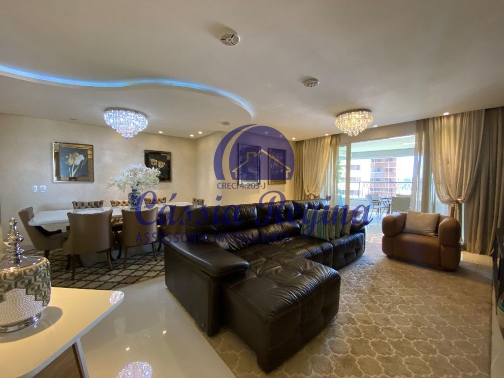 Apartamento com 4 dormitórios à venda no Edifício Renascence - Centro