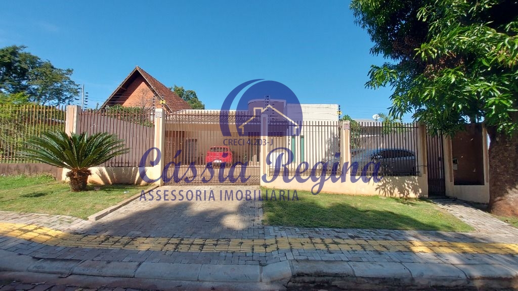 Casa com 02 demi-suíte e 01 suíte - Região da Vila Yolanda