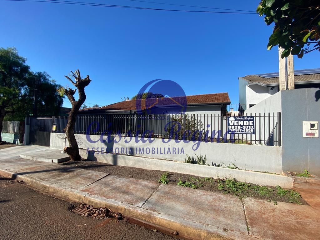 Casa com 03 dormitórios - Vila A