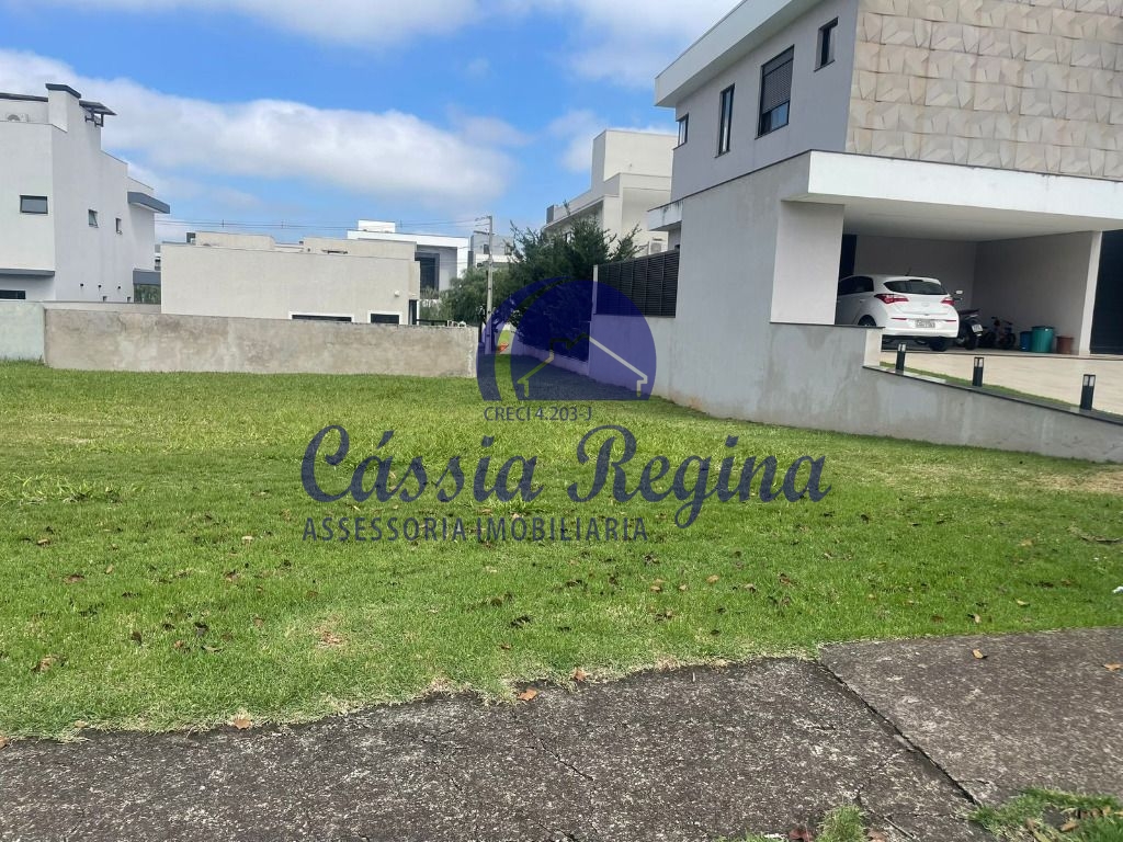 Terreno com 317,5m², localizado no Condomínio Terras Alpha II - Vila A